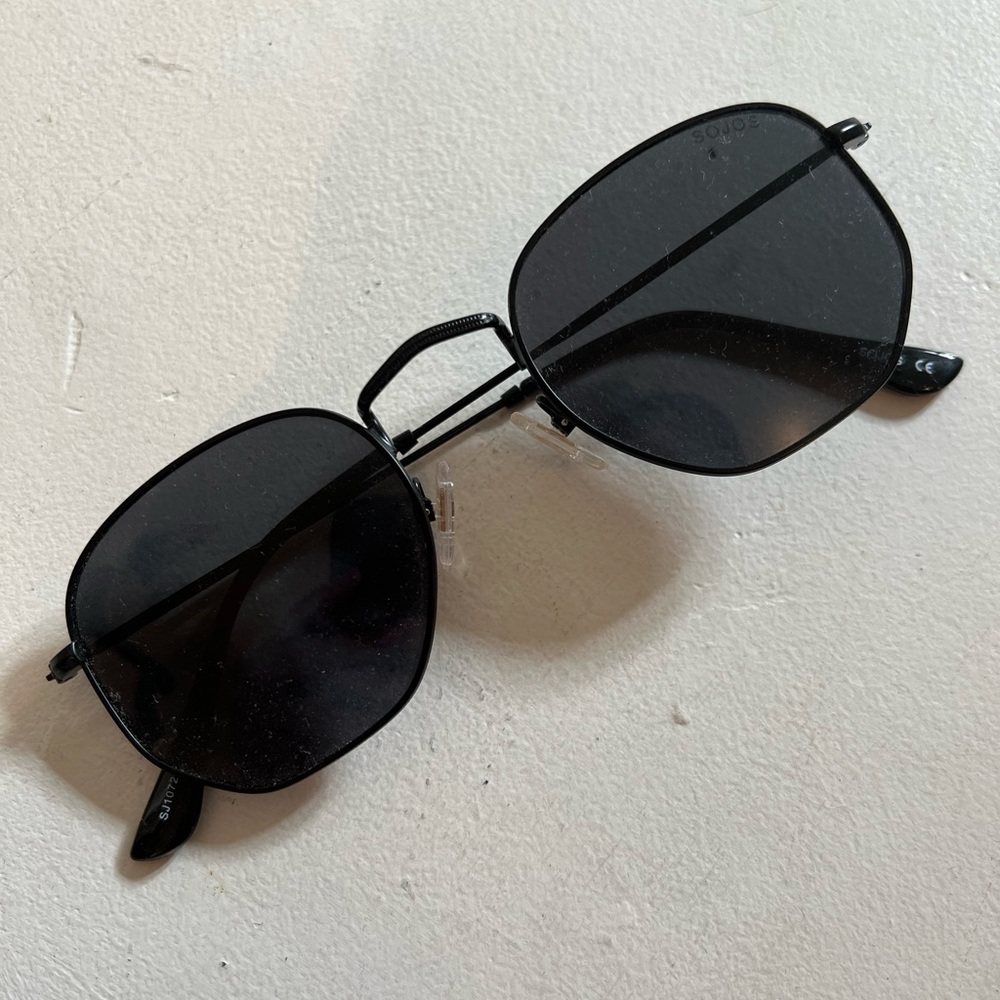 Sonos sunglasses never worn